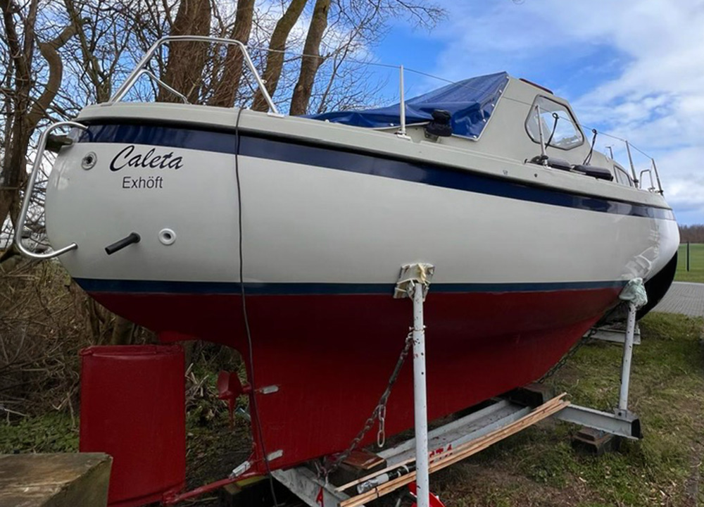 Bootsbeklebung_Streifen und Name